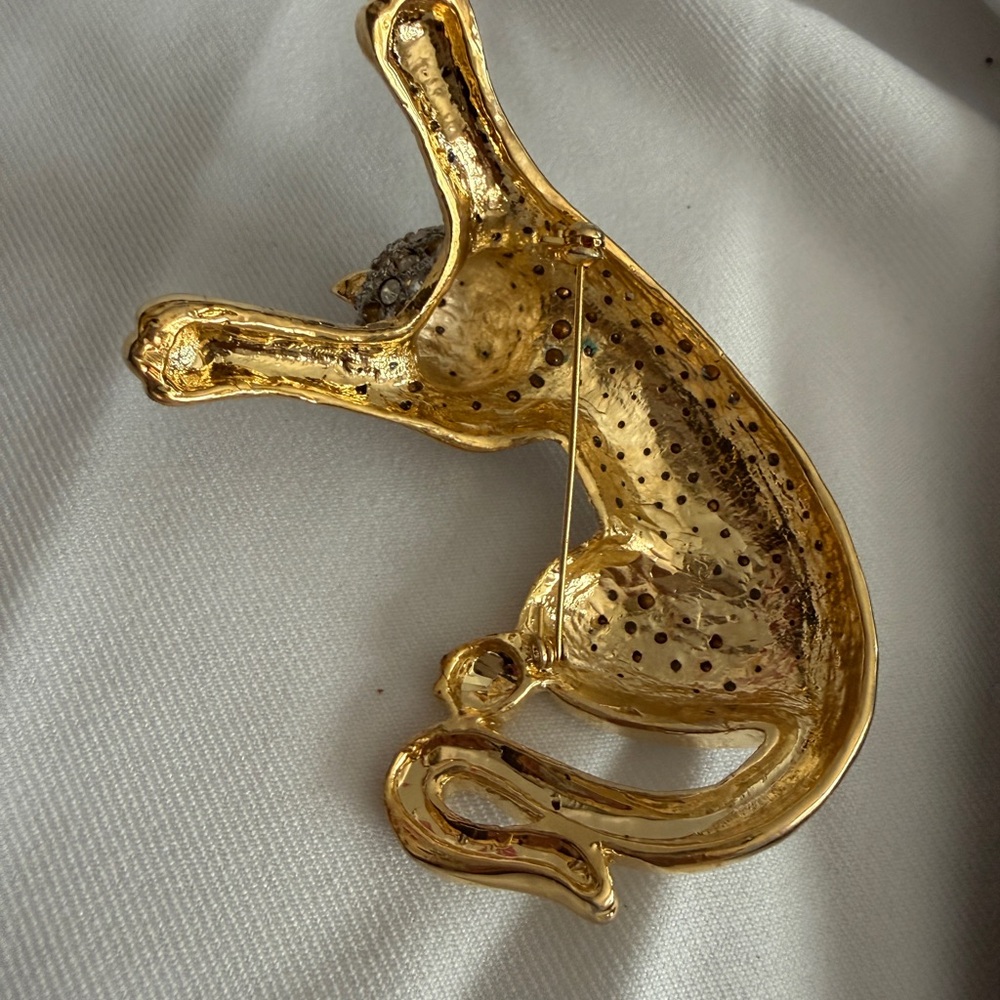 Gold-tone Crystal Cat Brooch - Sparkling White Cat Pin - Picture 6 of 6
